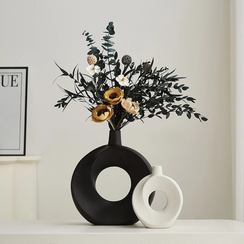 Elevate Your Decor with the Nordic Style Ceramic Donut Vase